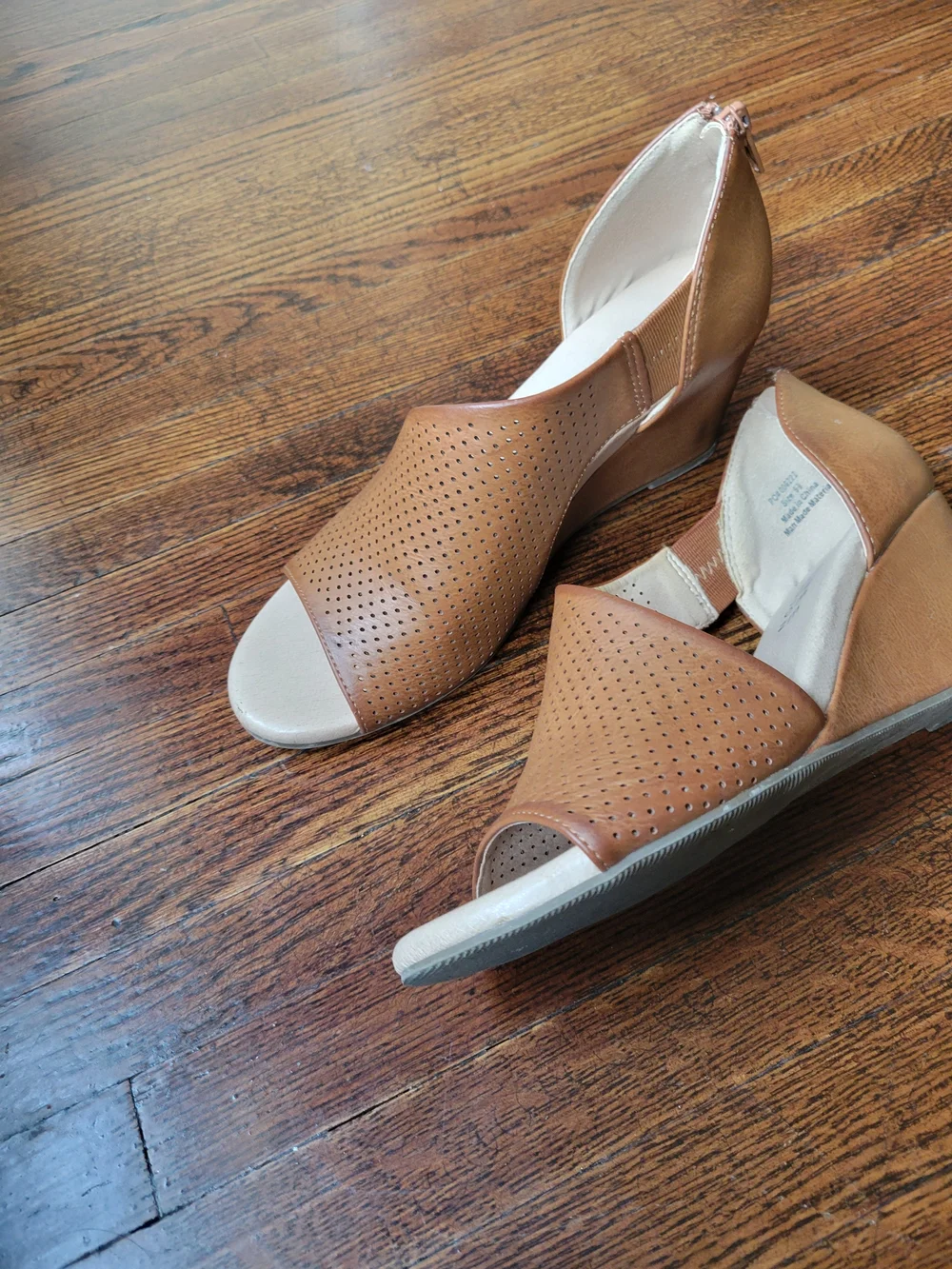 Journee Collection Womens 6.5 Cognac Brown Aretha Peep Toe Wedge Sandals